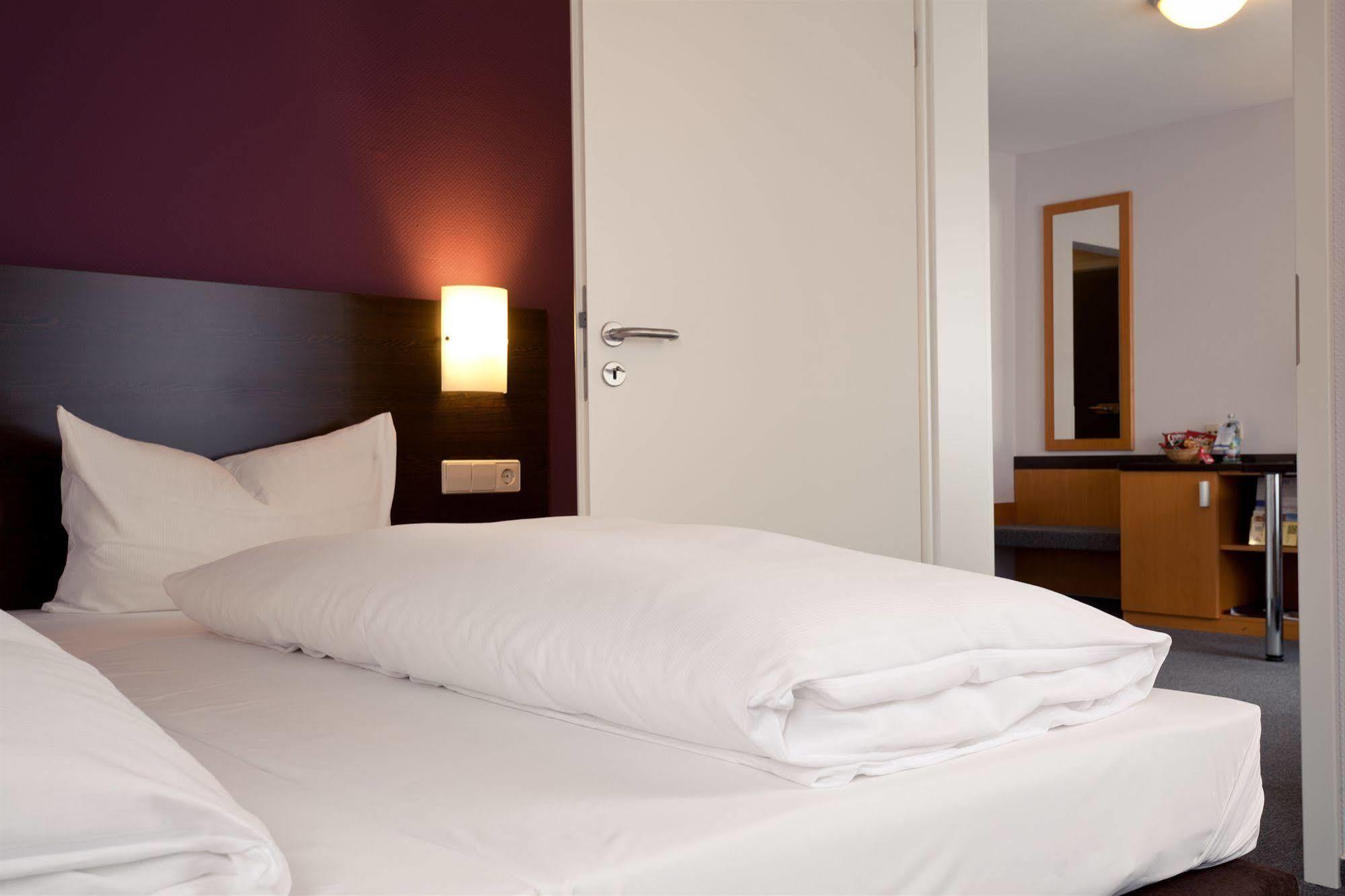 Akzent Hotel Torgauer Hof Sindelfingen Exteriör bild