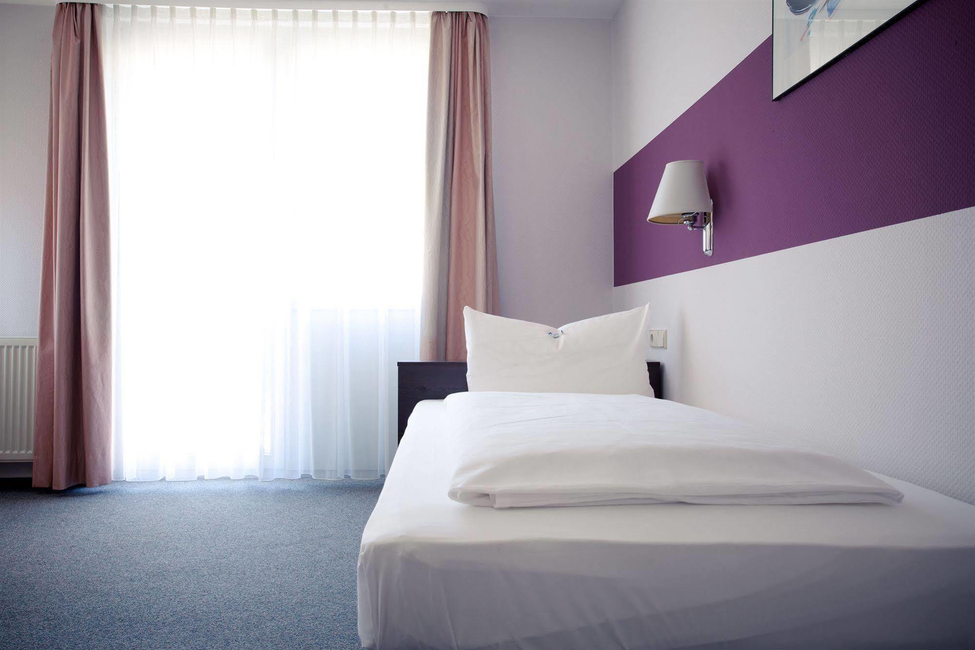 Akzent Hotel Torgauer Hof Sindelfingen Exteriör bild