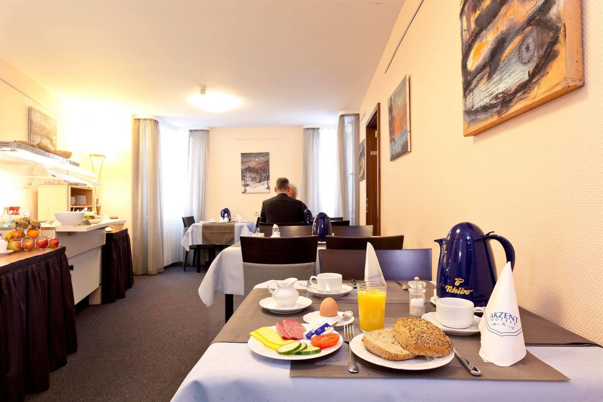 Akzent Hotel Torgauer Hof Sindelfingen Exteriör bild